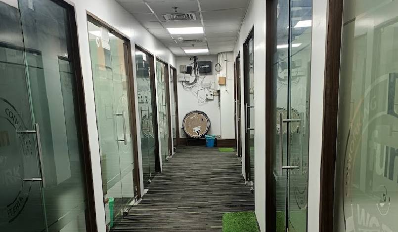 Simple Desk at Saheed Nagar Wbb